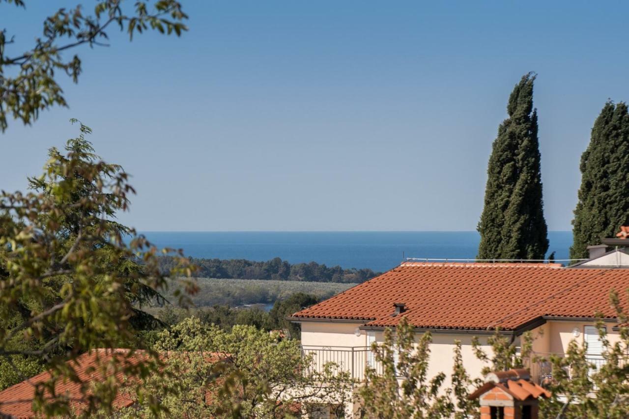 Apartment Bruneta 1 With Sea View Tar-Vabriga Buitenkant foto